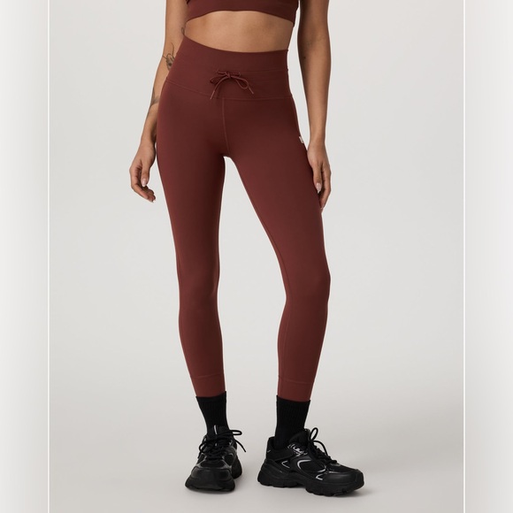 VUORI Daily Leggings Womens
Size small, color- Burnt Sienna - Picture 1 of 10